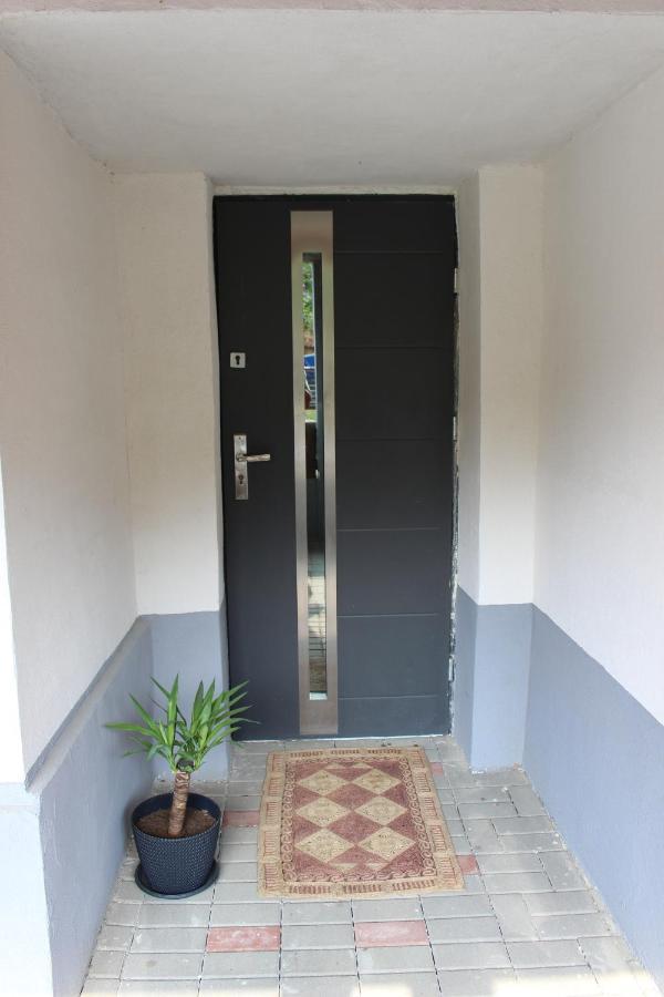 Ubytovanie U Vlada Medzilaborce Exterior photo